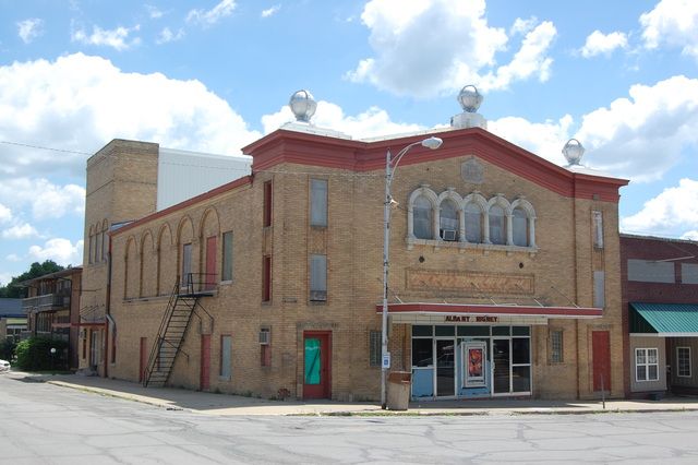 Rigney Theatre in Albany, MO
